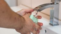 Manfaat Membiasakan Cuci Tangan Bagi Kesehatan Lansia