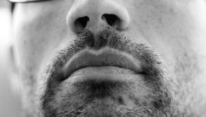 Anosmia Tidak Hanya Menyerang Di Usia Senja. Yuk Ketahui Penyebabnya