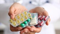 Anda Harus Tahu, Mengapa Ada Obat yang Harus Diminum Sebelum atau Setelah Makan?