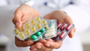 Anda Harus Tahu, Mengapa Ada Obat yang Harus Diminum Sebelum atau Setelah Makan?