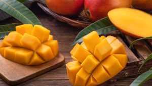 Hati-Hati Makan Buah Mangga Berlebihan! Ini 6 Efek Sampingnya