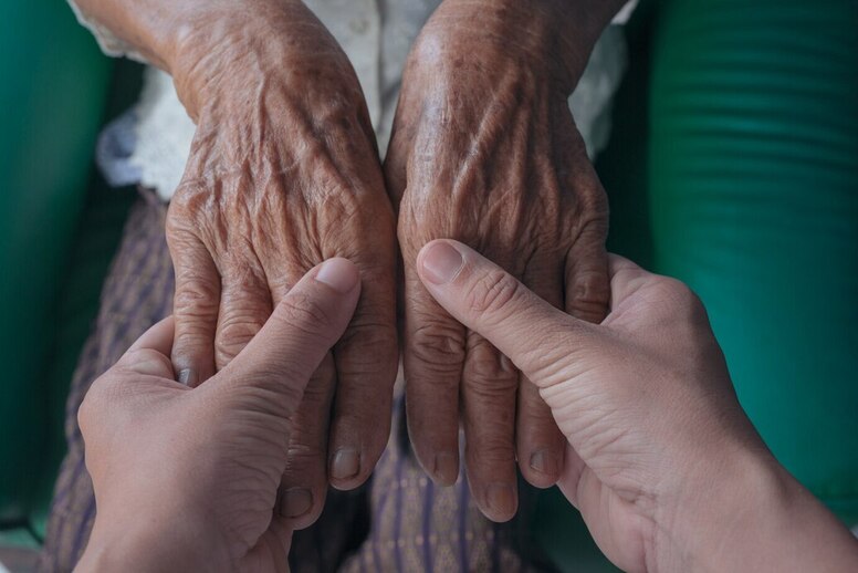 Mengobati Penyakit Parkinson Pada Orang Lanjut Usia