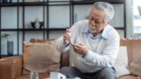 Berikut Cara Mengontrol Diabetes Pada Lansia
