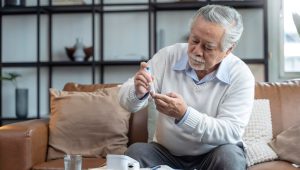 Berikut Cara Mengontrol Diabetes Pada Lansia
