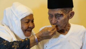 Ingin Hidup Lebih dari 100 Tahun? Ikuti Rekomendasi Para Ahli soal Empat Kebiasaan Ini