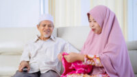 Ramadan: Meraih Berkah di Usia Senja