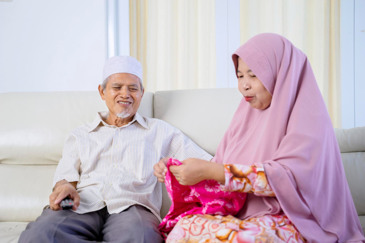 Meraih Berkah di Usia Senja