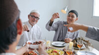 Bahaya Konsumsi Makanan Lebaran Berlebihan bagi Lansia