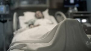 Nyeri Punggung seperti Ditusuk, Pasien Super Flu Ungkap Gejala Mengerikan yang Dialami