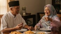 Menu Sahur dan Berbuka yang Tepat untuk Lansia Saat Ramadan